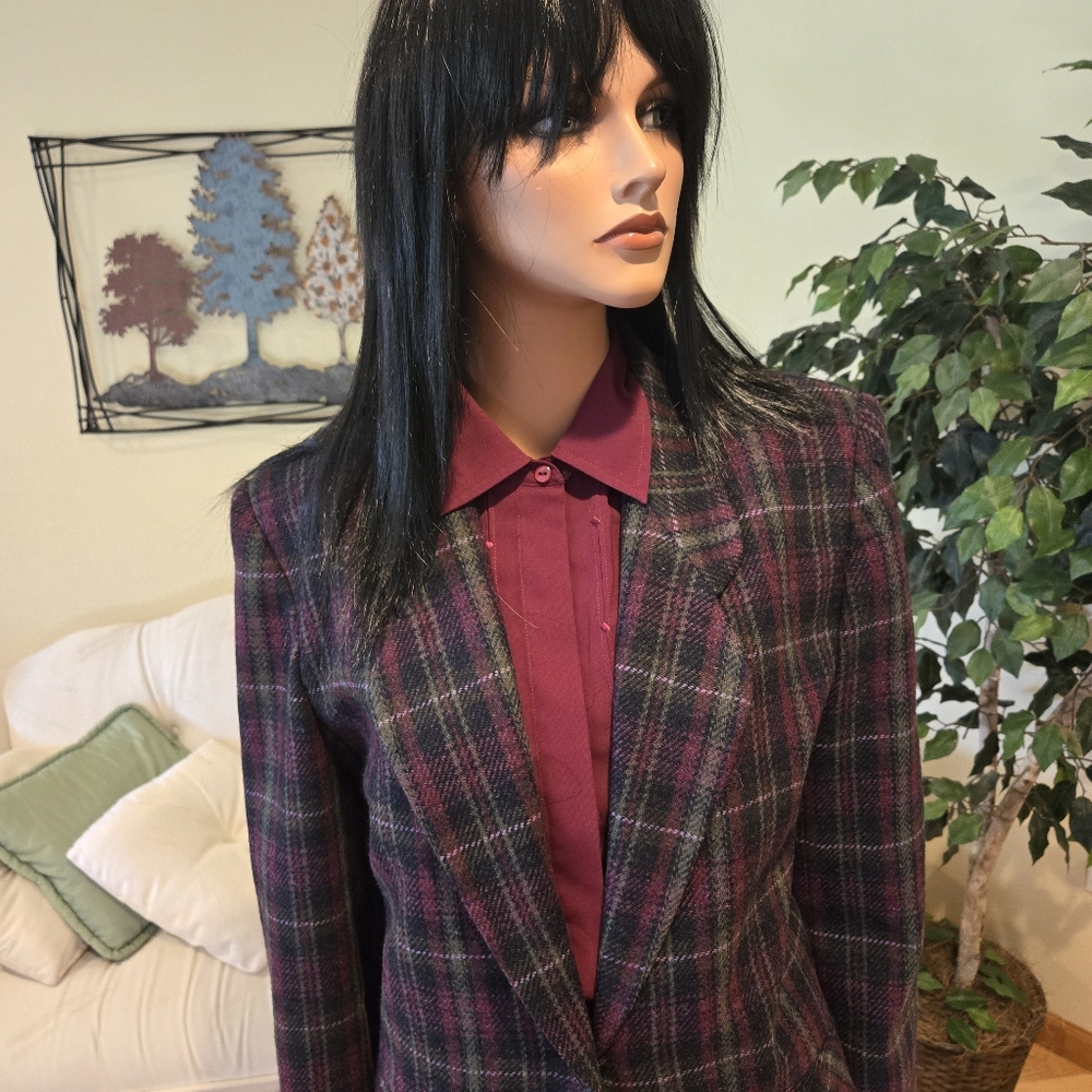 David N Woman's Suit, Jacket/Blazer, Skirt, Size 8